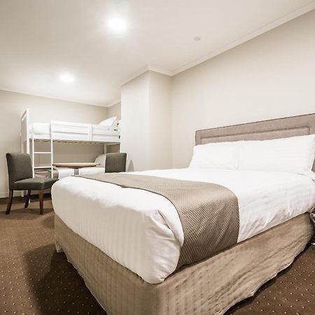 The Lighthouse Hotel Ulverstone Ngoại thất bức ảnh